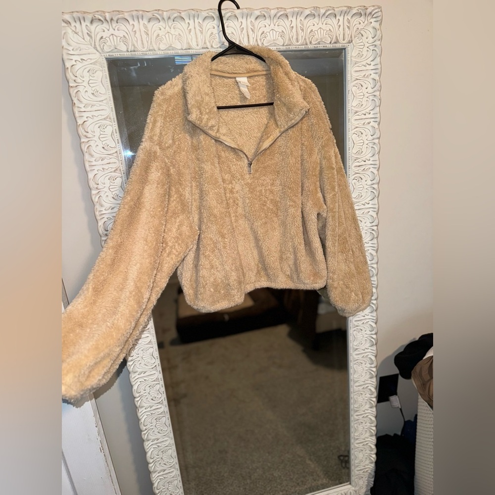 H&M Cropped Faux Crew Neck Zipper. Medium. Tan.